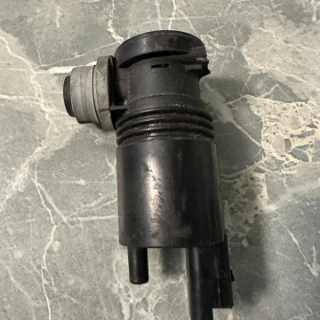 Čerpadlo ostrekovača Nissan Navara D23, 1024251