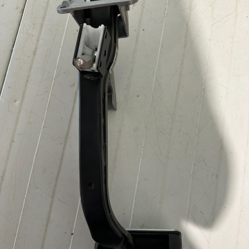 Bzdový pedál VW Phaeton lift 3D1721196