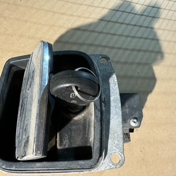 Zámok výklopný Seat s kľúčom