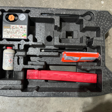 Tool box Suzuki Vitara 7549161M00