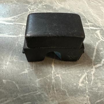 Krytka z palubnej dosky Mitsubishi L200 , 68492EB300