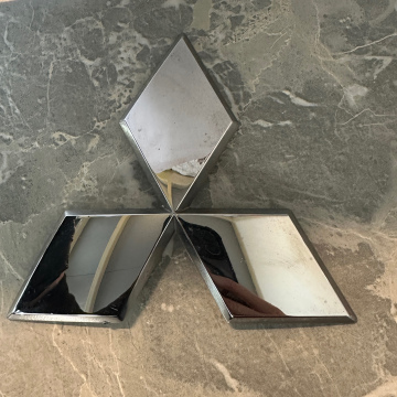 Mitsubishi  Logo strieborné cca 13 cm , 7415A560