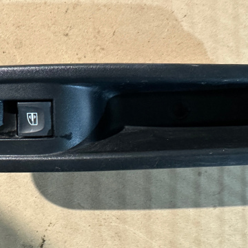 Spínač elektrického ovládania okien Renault Twingo 3,  156072940